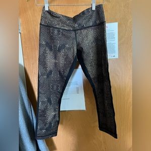 Size 6 lululemon capris